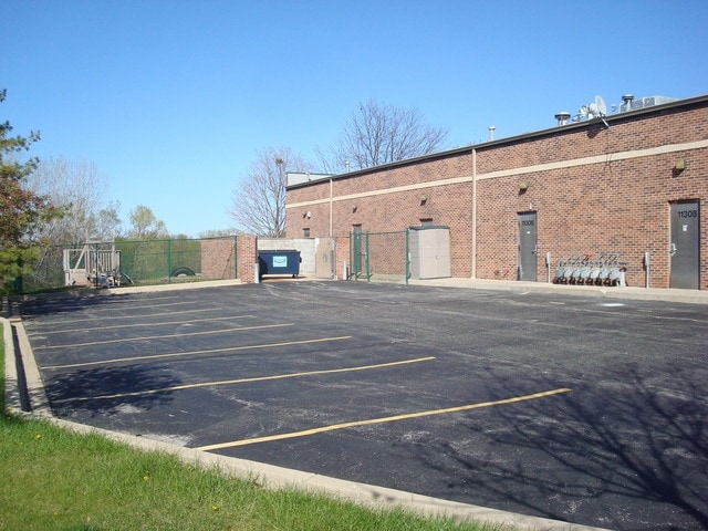 More Photos Of 11300-11314 W Southwest Hwy, Orland Park Storefront Retail Office For Lease