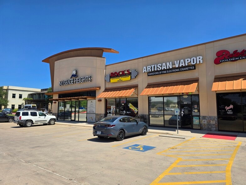 More Photos Of 9820 Huebner Rd, San Antonio Storefront Retail Office For Lease