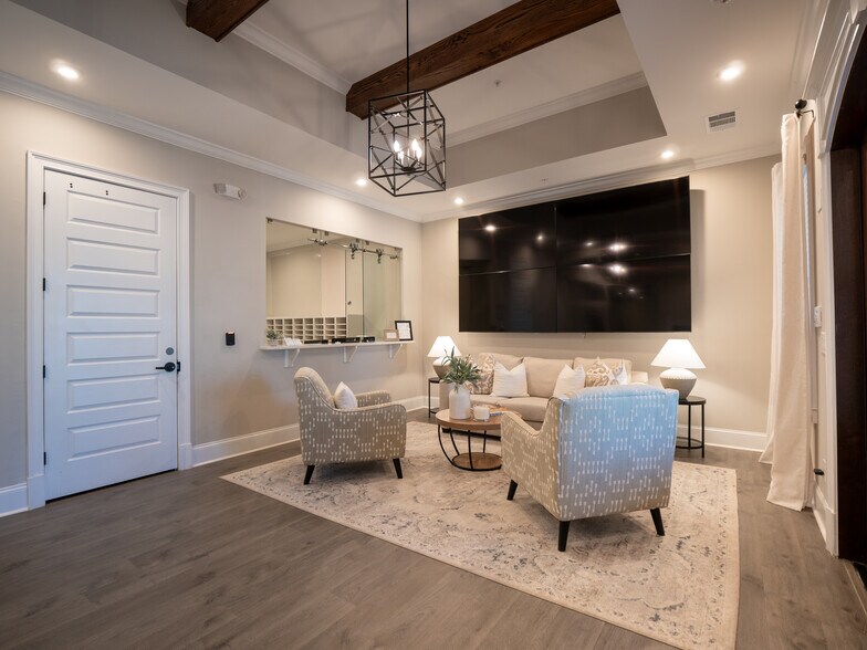 More Photos Of 3957 S Main St, Acworth Office For Sale