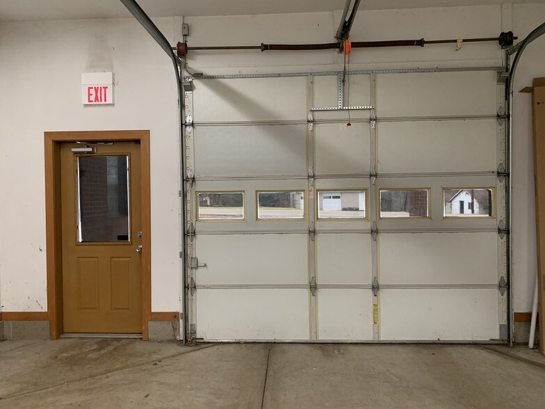 More Photos Of 880 Engle Rd, Vandalia Medical For Lease