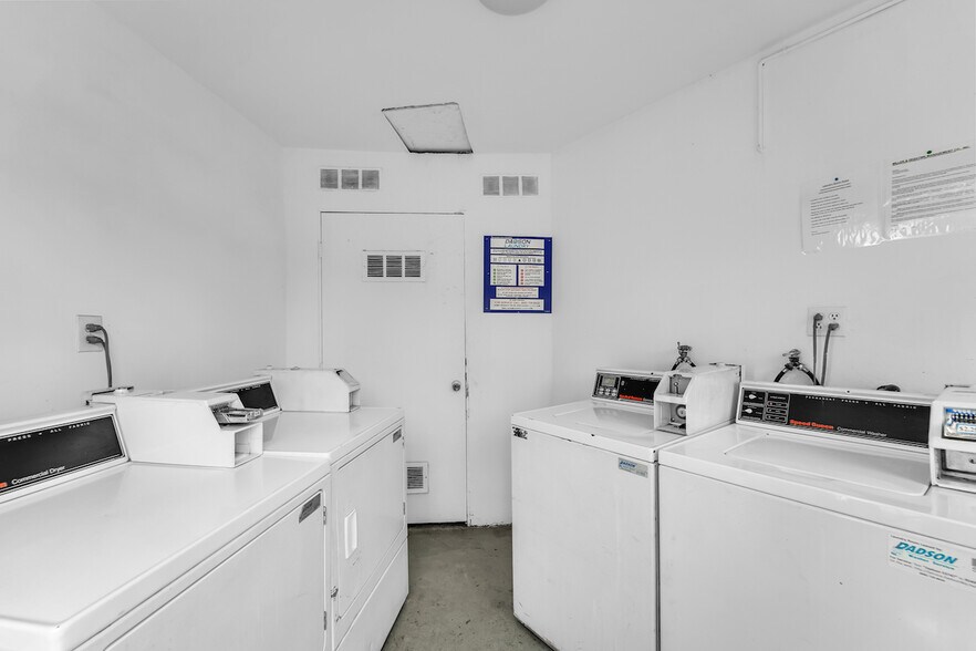 More Photos Of 10920 National Blvd, Los Angeles Apartments For Sale