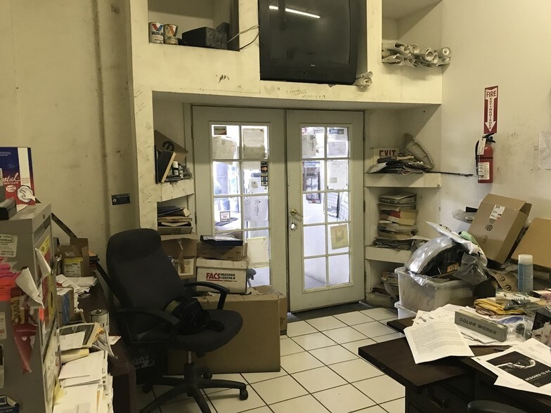 More Photos Of 1543 E Van Buren St, Phoenix Auto Repair For Sale