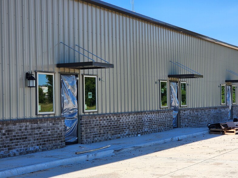 More Photos Of 3255 N McDonald St, McKinney Warehouse For Lease