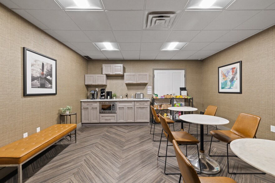 More Photos Of 65 Ramapo Valley Rd, Mahwah Unknown For Lease