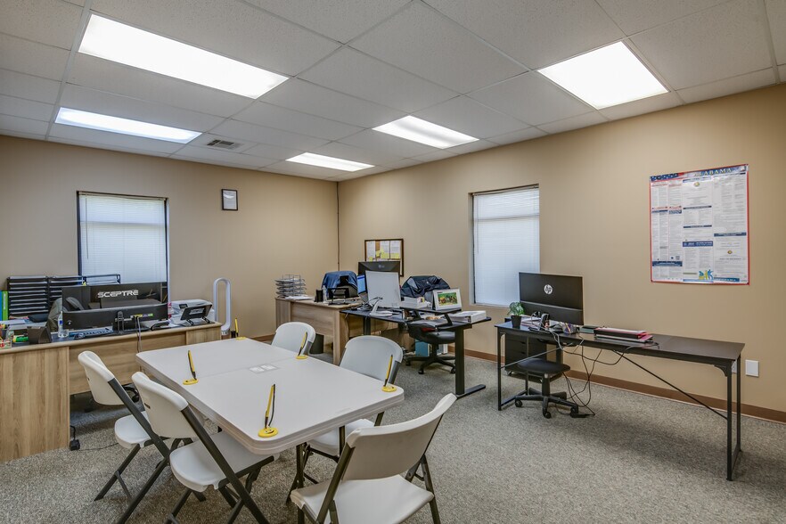 More Photos Of 4770 Woodmere Blvd, Montgomery Office For Sale