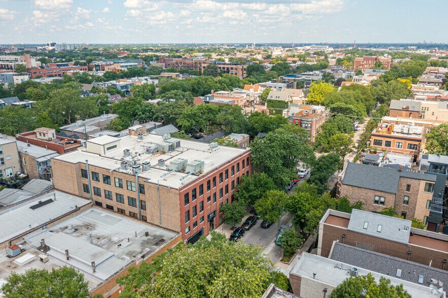 More Photos Of 1644 N Honore St, Chicago Loft Creative Space For Lease