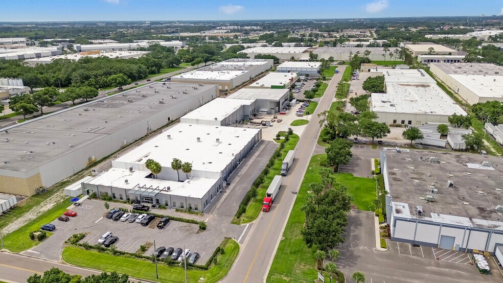 More Photos Of 2441 Viscount Row, Orlando Warehouse For Lease