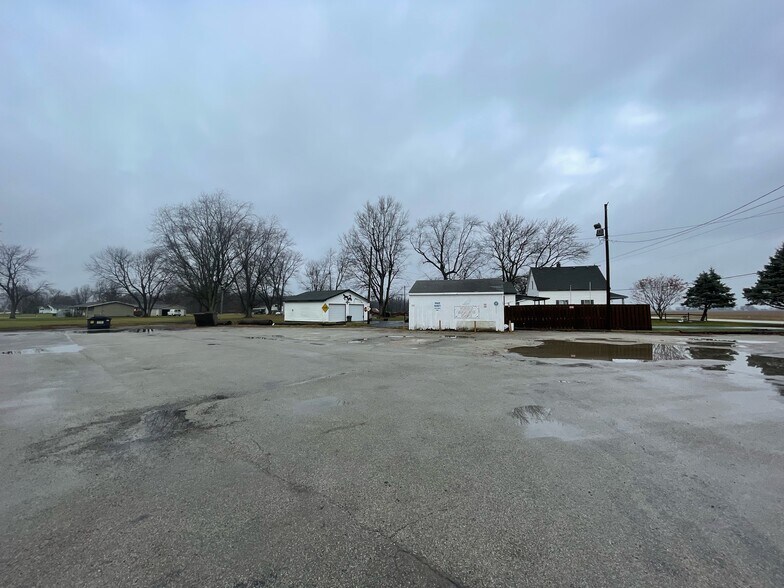 More Photos Of 3124 Perrysville Rd, Danville Restaurant For Sale