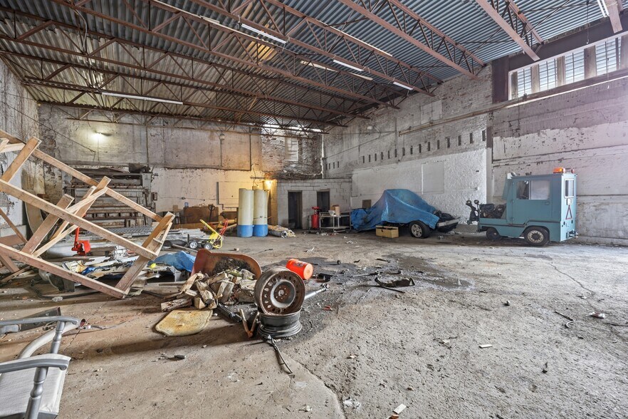 More Photos Of 688 E Eagle St, Buffalo Warehouse For Sale