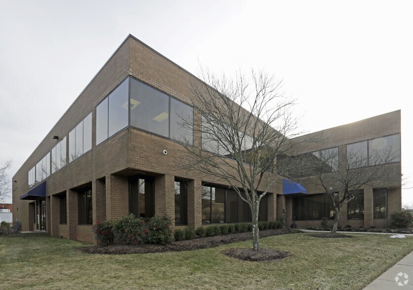 More Photos Of 10101-10123 Senate Dr, Lanham Light Distribution For Lease