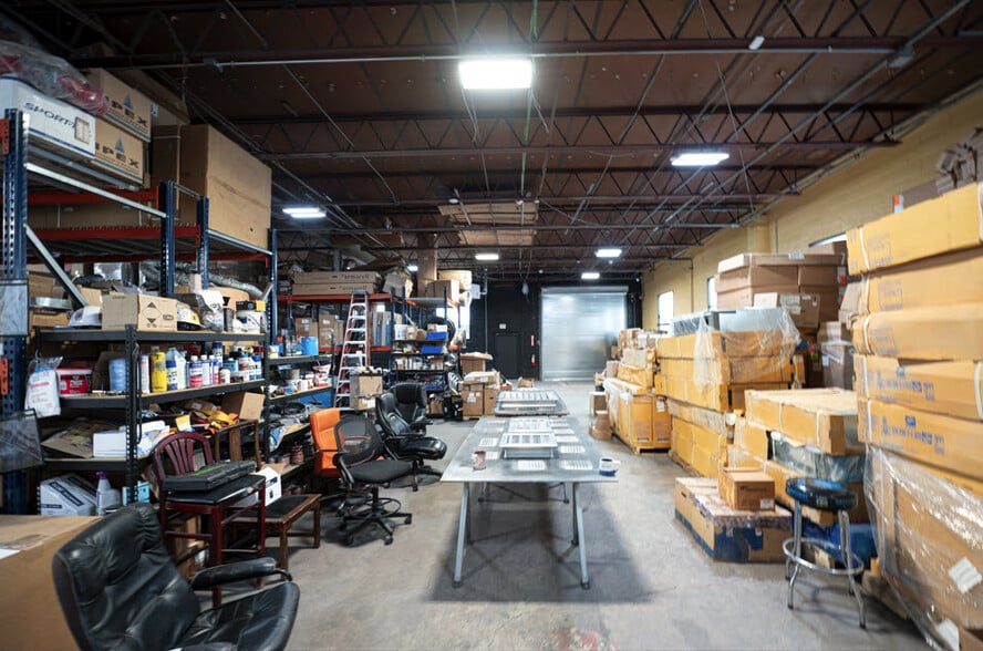 More Photos Of 77 Marine St, Farmingdale Manufacturing For Sale