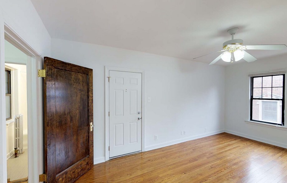 More Photos Of 4455 S Greenwood Ave, Chicago Apartments For Sale