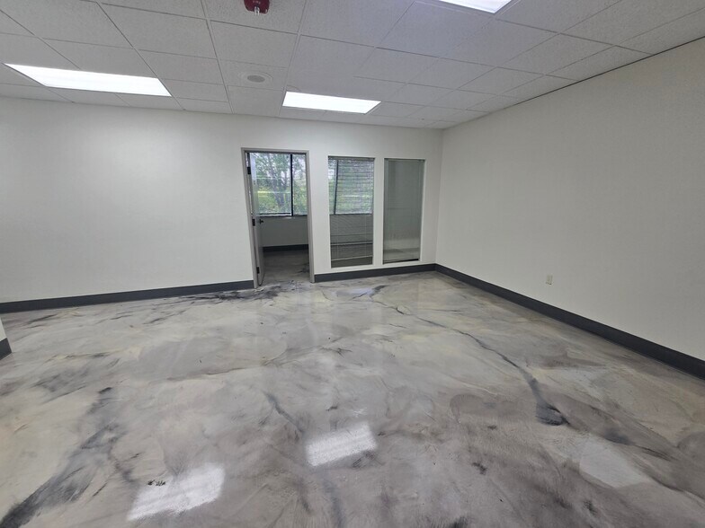 More Photos Of 2323 Lake Club Dr, Columbus Office For Lease