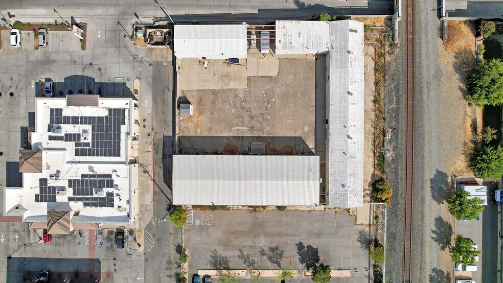 More Photos Of 1127 Chestnut St, Marysville Warehouse For Sale