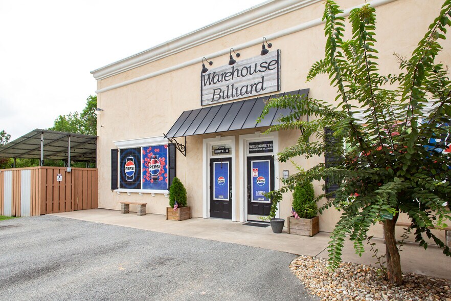 More Photos Of 3005 US Highway 84, Blackshear Storefront For Lease