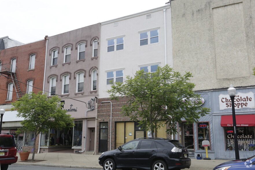 More Photos Of 16 E Washington Ave, Washington Storefront Retail Residential For Lease