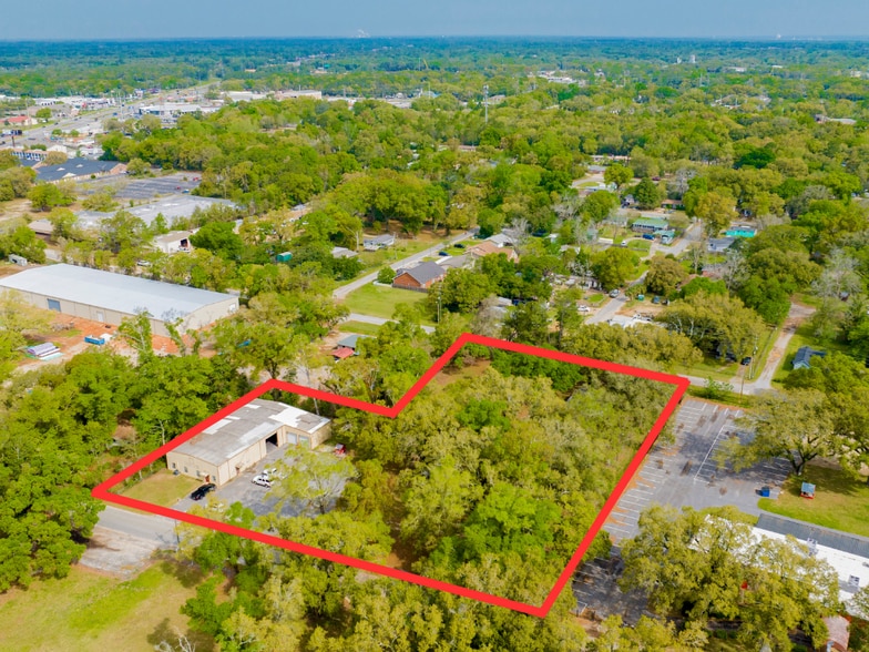 More Photos Of 362 Oakfield Rd, Pensacola Warehouse For Sale