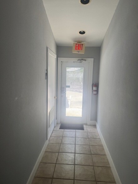 More Photos Of 112 NE Sanchez Ave, Ocala Office For Lease