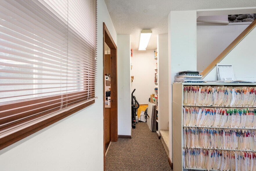 More Photos Of 290 Church St, Saratoga Springs Office For Sale