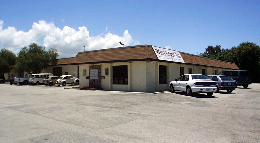 More Photos Of 3080 N Washington Blvd, Sarasota Flex For Lease