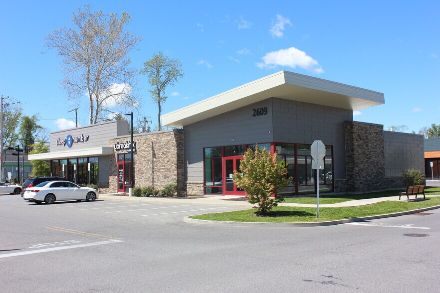 More Photos Of 2627 South Rd, Poughkeepsie Unknown For Lease