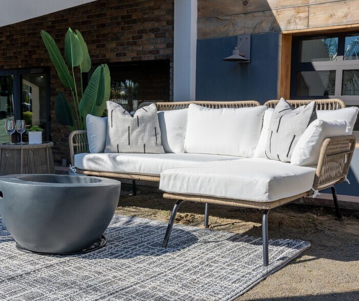 More Photos Of 170 Eucalyptus Ave, Vista Coworking Space