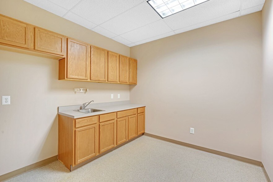 More Photos Of 1386 US Highway 22, Lebanon Unknown For Lease