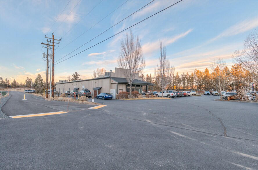 More Photos Of 64670 Strickler Ave, Bend Storefront For Sale