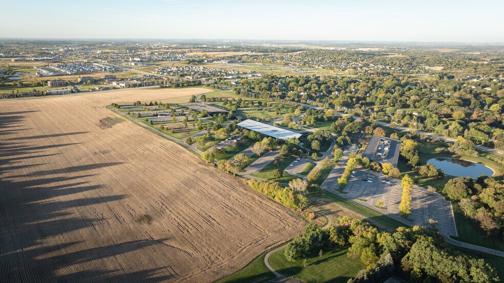 More Photos Of 1 Qbe Way, Sun Prairie Unknown For Lease