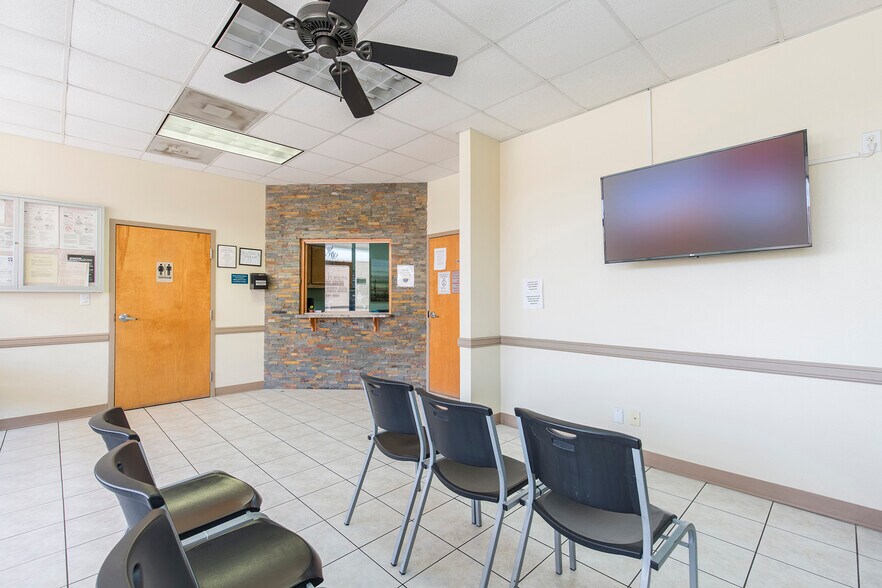 More Photos Of 110 E Savannah Ave, McAllen Medical For Sale