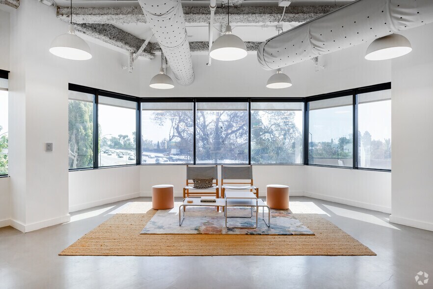 More Photos Of 3000 S Robertson Blvd, Los Angeles Loft Creative Space For Sale