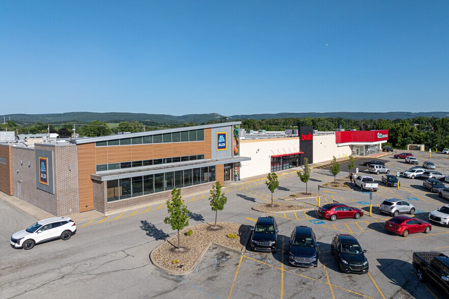 More Photos Of 100 Cross Roads Plz, Mount Pleasant Freestanding For Lease