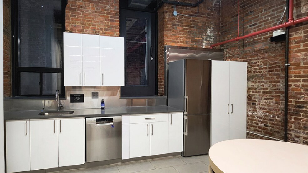 More Photos Of 31 Washington St, Brooklyn Apartments For Sale