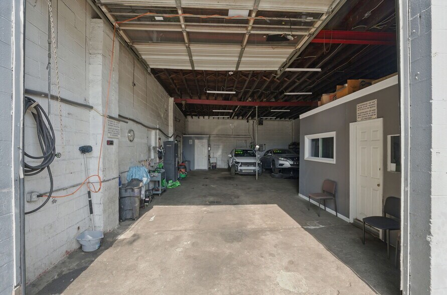 More Photos Of 303 S Eaton St, Baltimore General Retail For Sale