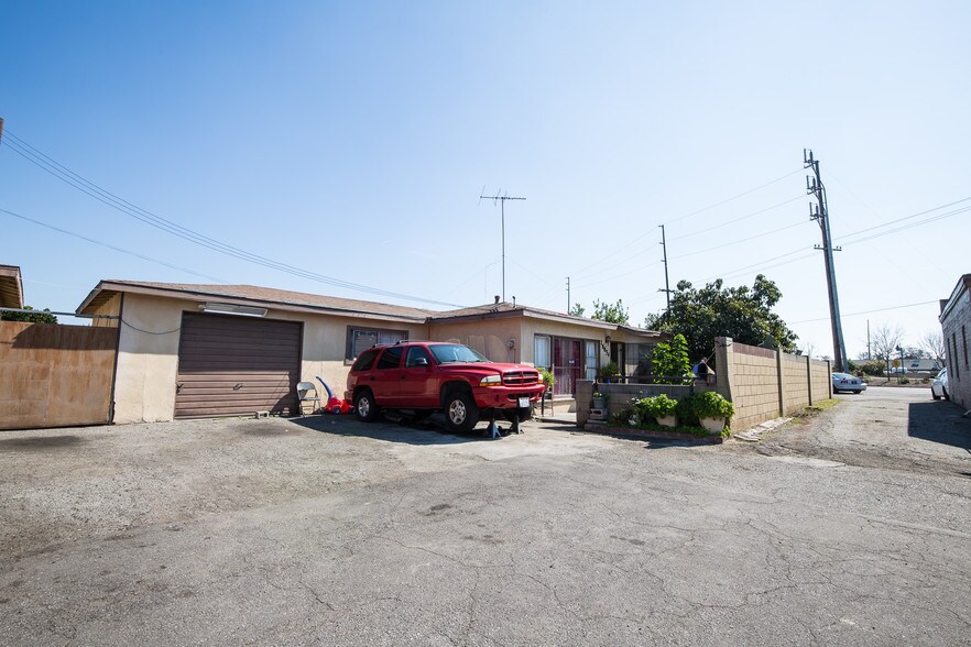 More Photos Of 16650-16658 Woodruff Ave, Bellflower Storefront Retail Residential For Sale