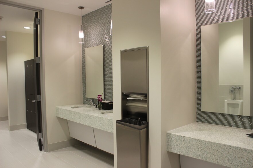 More Photos Of 2221 Lakeside Blvd, Richardson Office For Sale