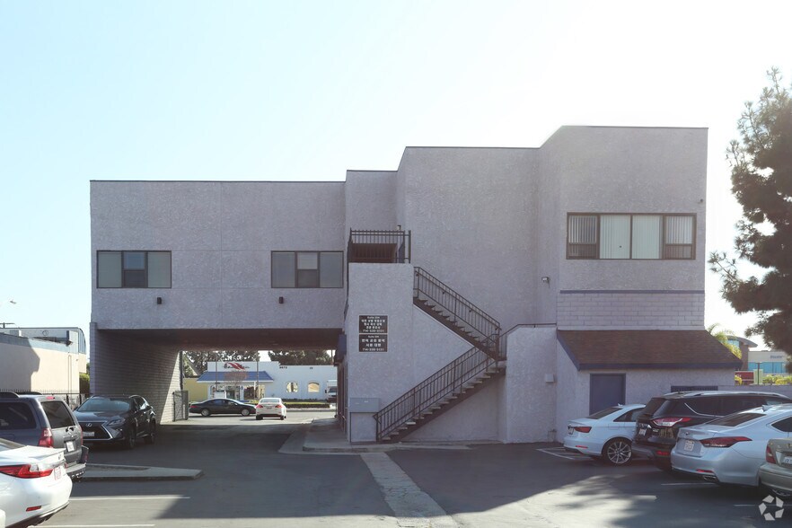 More Photos Of 9681 Garden Grove Blvd, Garden Grove Medical For Lease