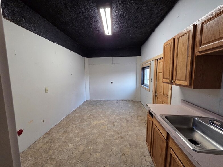 More Photos Of 241 Erie St, Waverly Flex For Sale