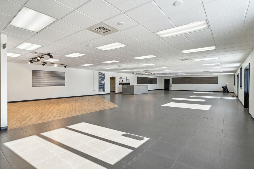 More Photos Of 1375 E Main St, Reedsburg Freestanding For Lease