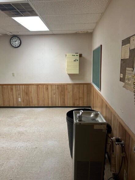 More Photos Of 818 N Raguet St, Lufkin Light Distribution For Sale