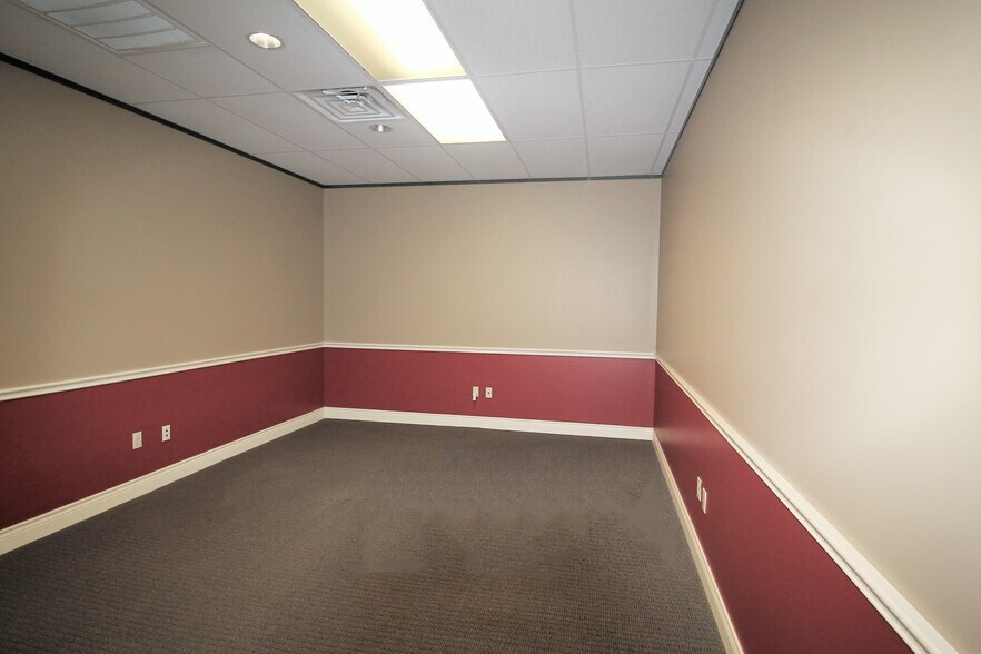 More Photos Of 15811 Tuckerton Rd, Houston Warehouse For Sale