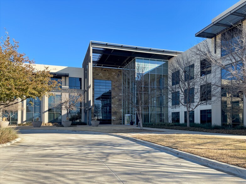 More Photos Of 9800 Hillwood Pky, Fort Worth Coworking Space