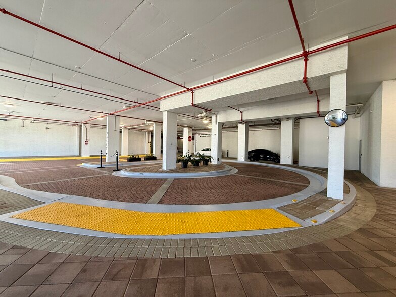 More Photos Of 140 S Dixie Hwy, Hollywood Apartments For Sale