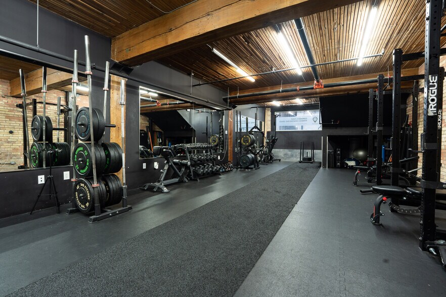 Primary Photo Of 76-78 Richmond St E, Toronto Loft Creative Space For Sale