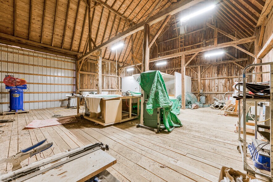 More Photos Of 11406 E 8th St, Reed City Office For Sale