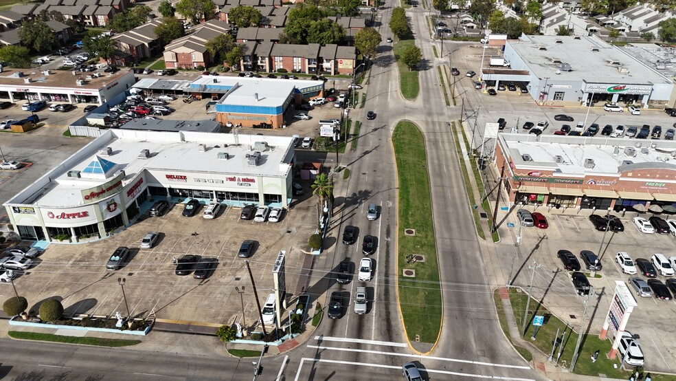 More Photos Of 11900 Bellaire Blvd, Houston Storefront Retail Office For Lease