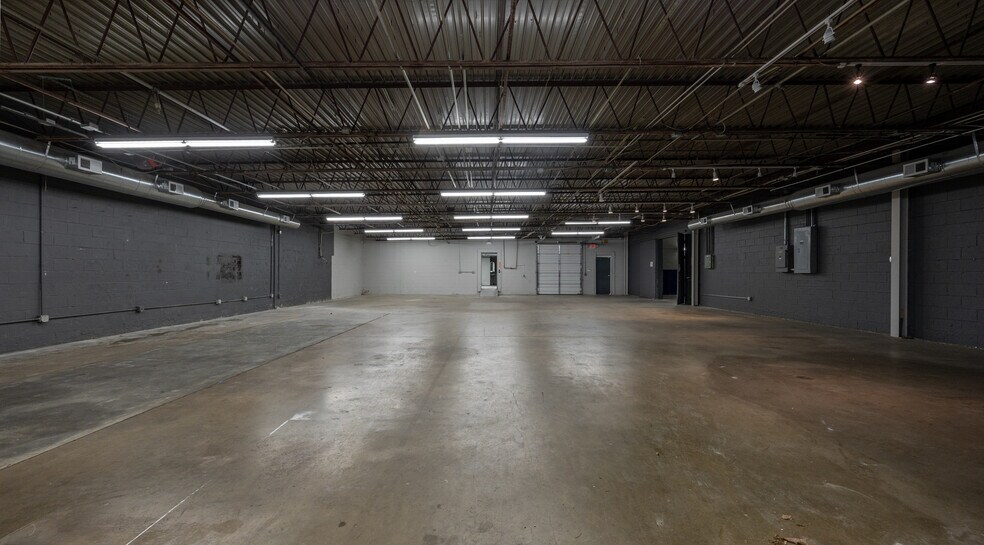 More Photos Of 1941 Haw River Hopedale Rd, Burlington Warehouse For Sale