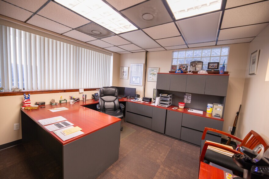 More Photos Of 6025 N Dale Mabry Hwy, Tampa Storefront Retail Office For Lease