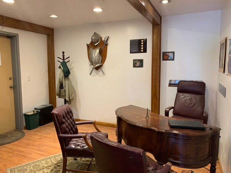 More Photos Of 3403 S 300 W, Salt Lake City Service For Lease
