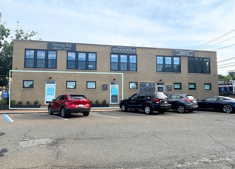 Primary Photo Of 44 Green St, Huntington Medical For Lease